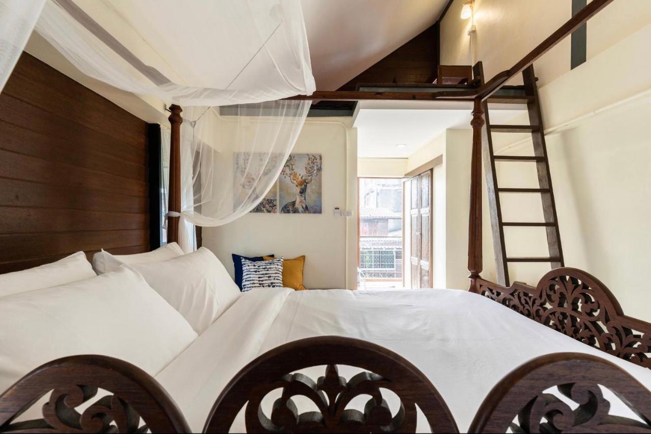 Baan Boon Bed & Breakfast Банкок Екстериор снимка