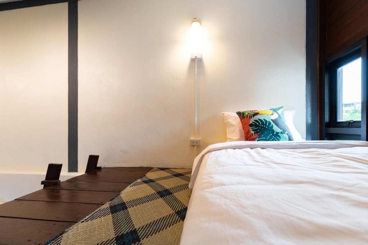 Baan Boon Bed & Breakfast Банкок Екстериор снимка